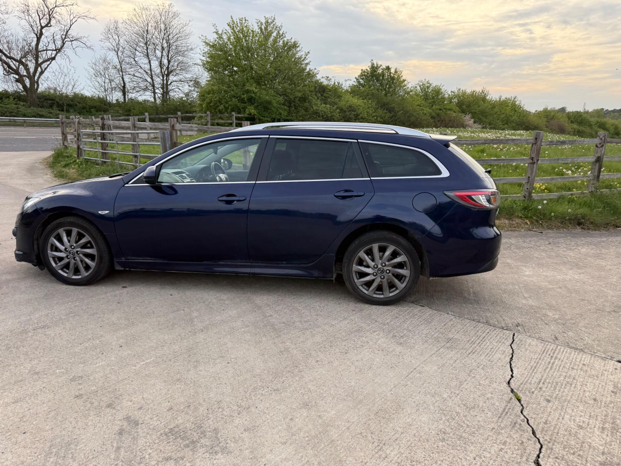Mazda Mazda6 2.2d Venture Euro 5 5dr — photo 61 of 86